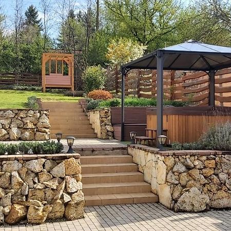Paradise Apartmanhaz Егер Екстериор снимка